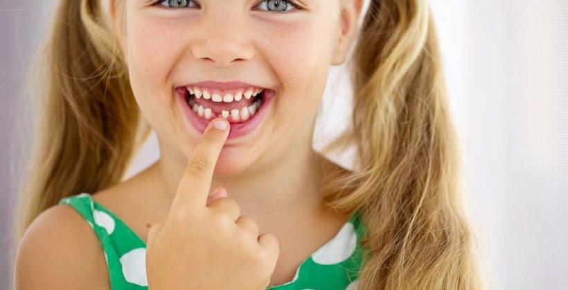 Береги зубы смолоду: все об уходе и лечении молочных зубов